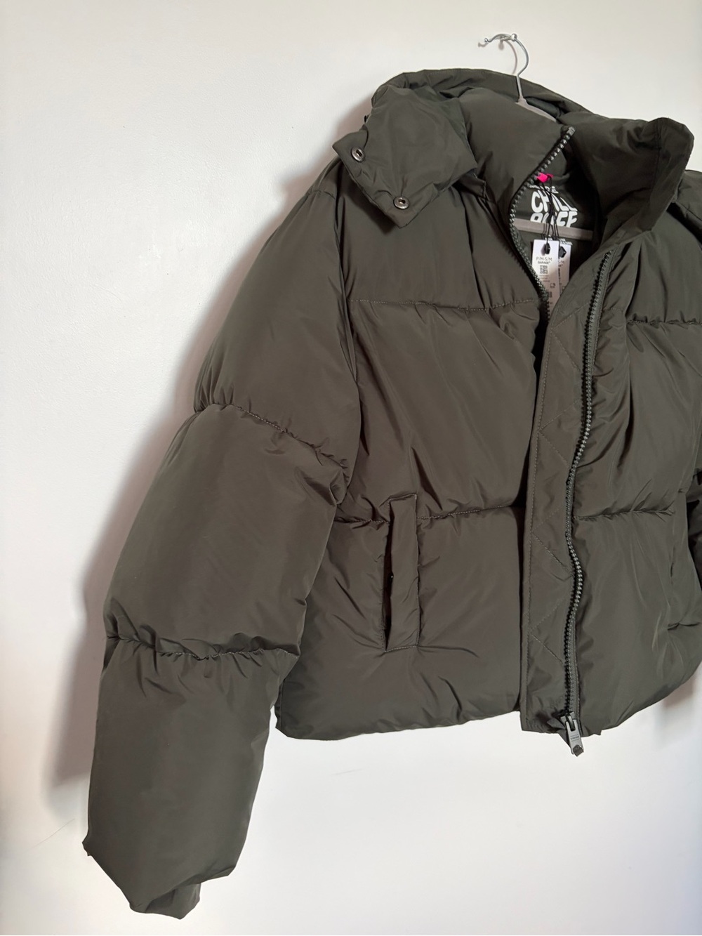 NWT Garage Chill Puffer Jacket in rosin green - S/M - Picture 6 of 16